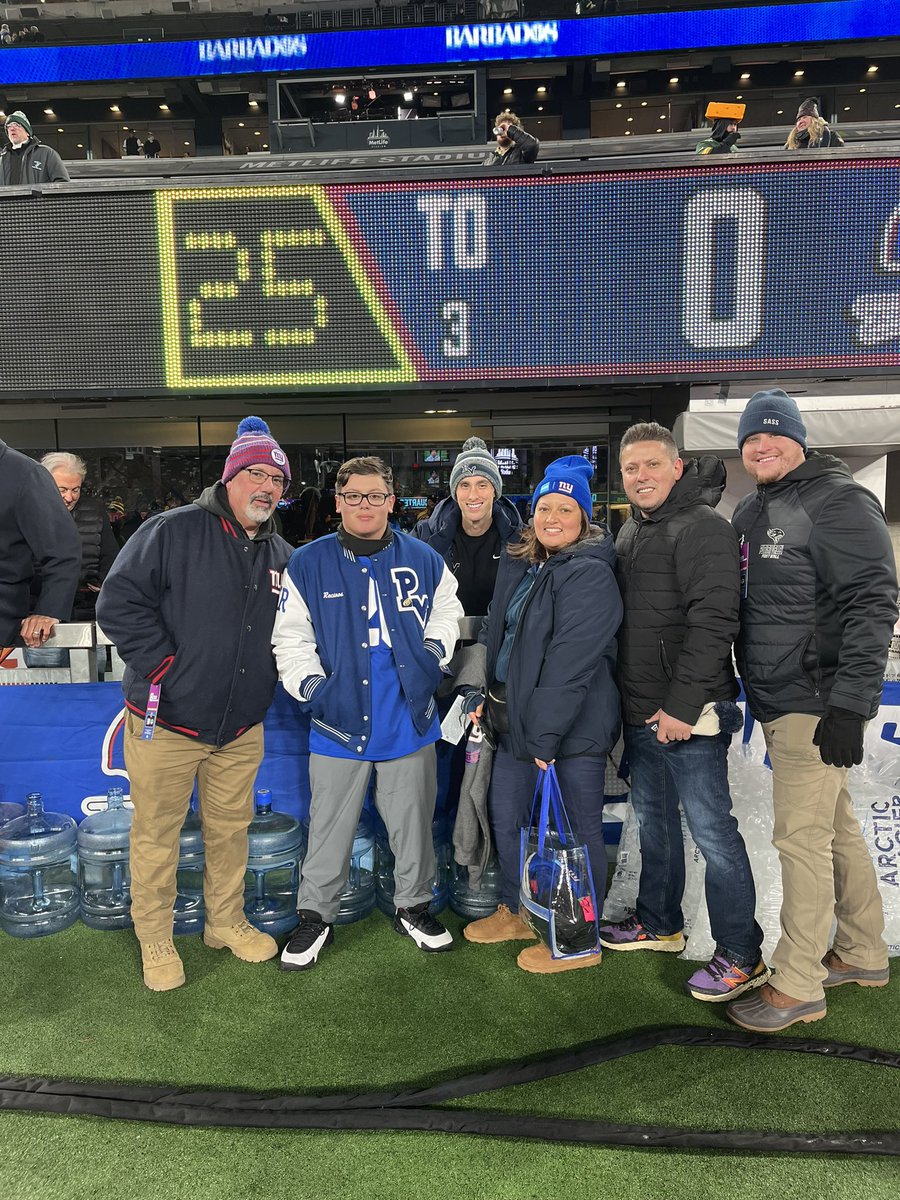 Dave Kantrowitz, CMAA (@westlakead_) on Twitter photo So proud of Eduardo! 2023 Heart of a Giant!
<a href="/pvhs_athletics_/">Putnam Valley Athletics</a> <a href="/PutnamValleyCSD/">PutnamValleySchools</a> <a href="/lohudsports/">lohud sports</a> <a href="/ExaminerMedia/">Examiner Media</a> <a href="/Giants/">New York Giants</a> <a href="/HSpecialSurgery/">Hospital for Special Surgery (HSS)</a> <a href="/USAFootball/">USA Football</a> So proud of Eduardo! 2023 Heart of a Giant!
<a href="/pvhs_athletics_/">Putnam Valley Athletics</a> <a href="/PutnamValleyCSD/">PutnamValleySchools</a> <a href="/lohudsports/">lohud sports</a> <a href="/ExaminerMedia/">Examiner Media</a> <a href="/Giants/">New York Giants</a> <a href="/HSpecialSurgery/">Hospital for Special Surgery (HSS)</a> <a href="/USAFootball/">USA Football</a>