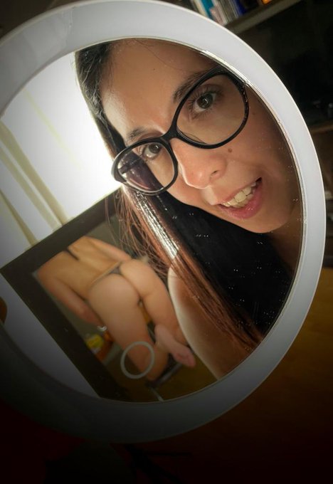 Buenas buenas, C&oacute;mo est&aacute;n? #martesdetentaci&oacute;n #MartesDeSeduccion https://t.co/jiBmMT8zkJ<a href="/tag/martesdetentaci%C3%B3n"class="tags">#martesdetentaci&oacute;n</a><a href="/tag/martesdeseduccion"class="tags"><span>#martesdeseduccion</span></a>