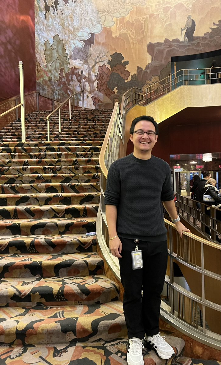 Check out this feature: enrichment.cehd.gmu.edu/student-spotli… on #MasonMSAT student, Kyle Delin, pictured on December 10 at Radio City Music Hall. Congratulations, Kyle, on this amazing opportunity with Madison Square Garden Entertainment! #athletictraining #MasonNation #ChooseMason