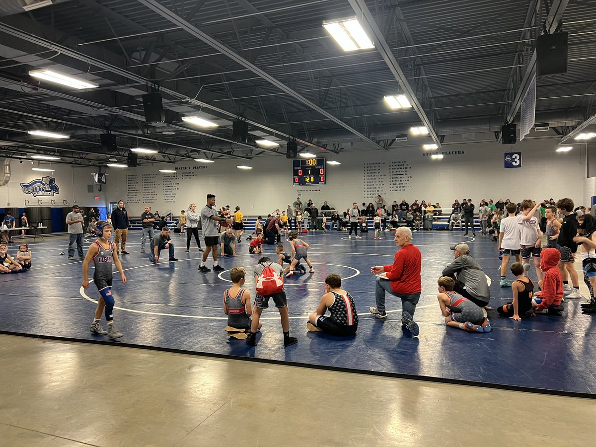 Delta, New Albany and Teay’s Valley youth programs joined us in the room. What a great day of growth for the kids! Thank you to all the coaches and parents for coordinating and giving your time. #wrestlingisfamily #quadmeet #growthmindset #libertyway