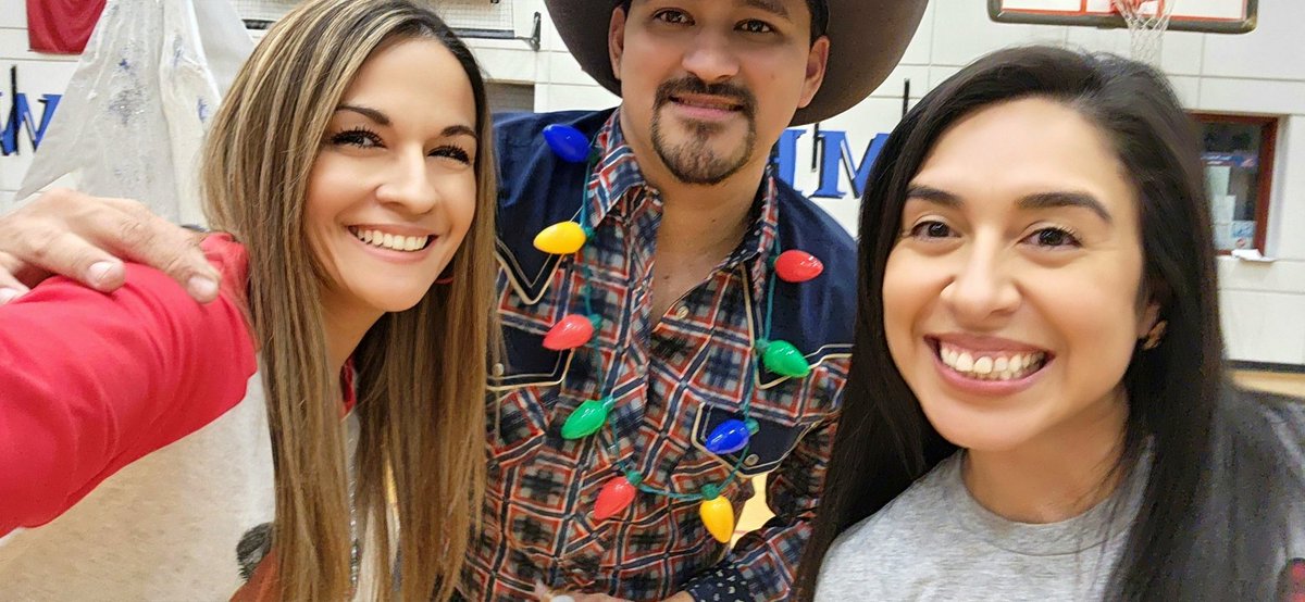 💖 Angie Lopez 💖 (@alopez_jhs) on Twitter photo Local country artist Abe Mac and his crew spreading some Christmas cheer at The Nest today! Thank you <a href="/theabemacband/">Abe Mac Music</a> for putting on an amazing show for our Hawks! 😊🎄 #TeamSISD #hawkpride Local country artist Abe Mac and his crew spreading some Christmas cheer at The Nest today! Thank you <a href="/theabemacband/">Abe Mac Music</a> for putting on an amazing show for our Hawks! 😊🎄 #TeamSISD #hawkpride