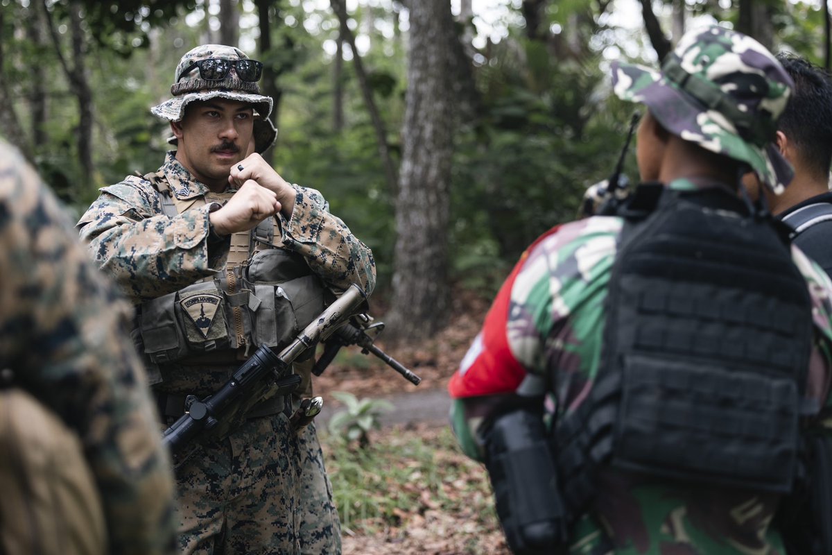 Keris MAREX 23 - Intro to MOUT ​ #PacificMarines with MRF-SEA, @1stMEF, and Indonesian Marines participate in a period of instruction on weapons handling during Keris MAREX 23 at Piabung Training Area, West Java, Indonesia, Nov. 27. @USMC photo by Sgt. Shaina Jupiter