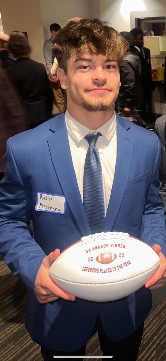 Congratulations to our guy ⁦<a href="/ReeseMerechka2/">Reese</a>⁩ for winning Hooten’s Defensive Player of the Year award! #Baller ⁦<a href="/Charleston_Ark/">Charleston School District</a>⁩ ⁦<a href="/trickymay21/">Ricky May</a>⁩