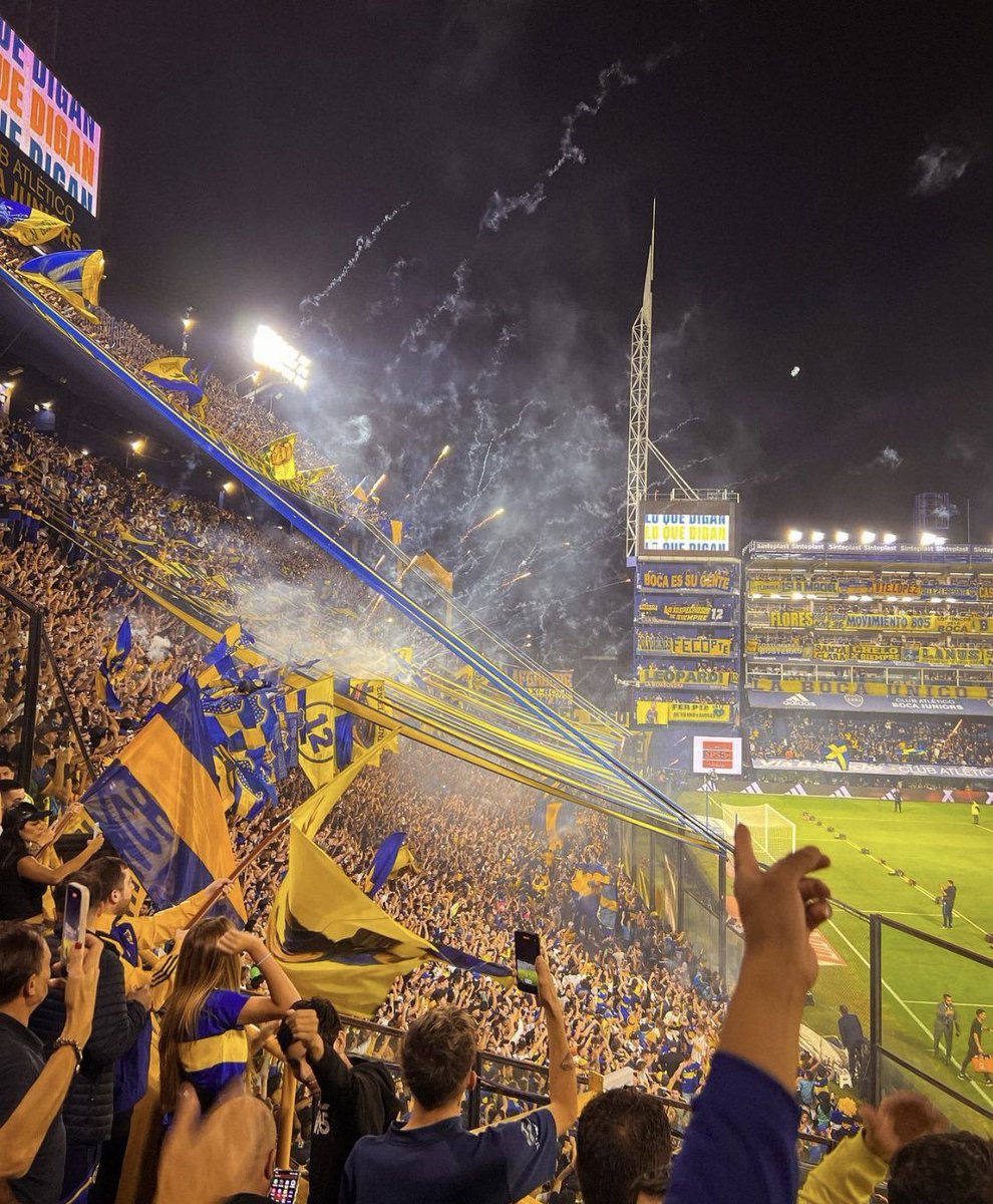 Feliz 12/12 a la mejor hinchada del mundo 💙💛💙