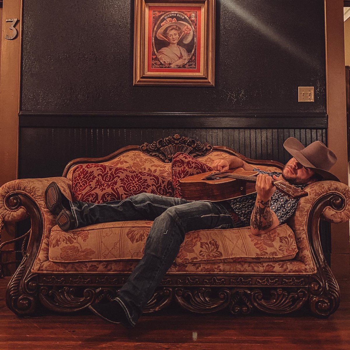 TristonMarez's tweet photo. rotgut whiskey's gonna ease my mind… https://t.co/hjLFBaaMUk
