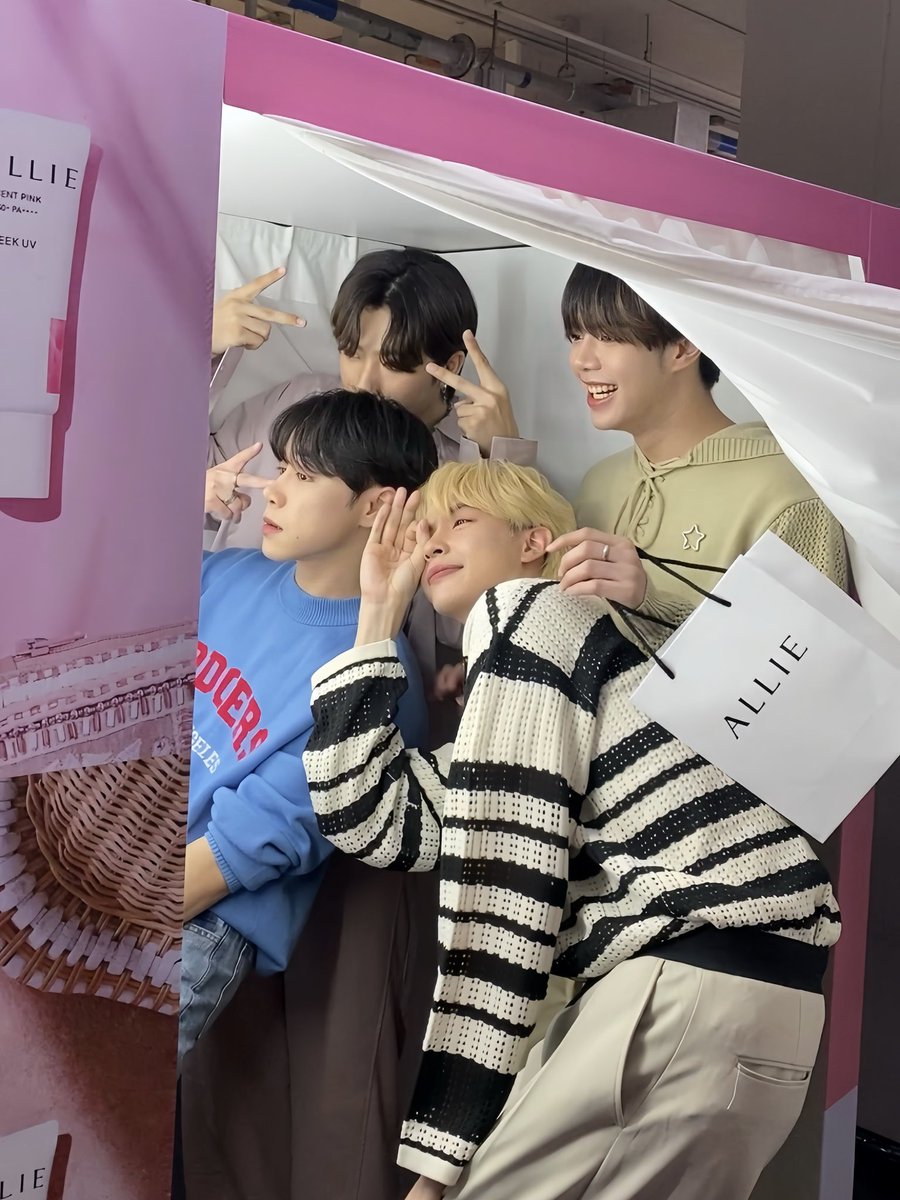 THE7 at ALLIE X EVEANDBOY 🌤️

Thank you for inviting us joining us at the event

#SunscreenForBeautySkin 
#ALLIEThailand 

#THE7 #THE7_th