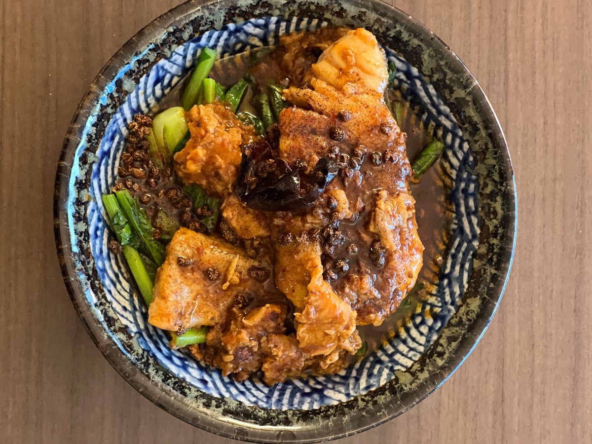 boolean_iwata's tweet image. 相変わらず中華にハマってる
鱈の清蒸と水煮魚