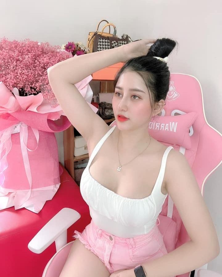 numismatology mendelevium
Bạn có muốn cùng một người bạn phụ nữ thích khám phá thiên nhiên và đi dạo trong các công viên, rừng hoặc vườn hoa không?