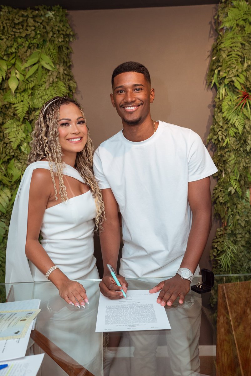 “É só um namoro de adolescência” 

A gente 8 anos depois: 💍🤍