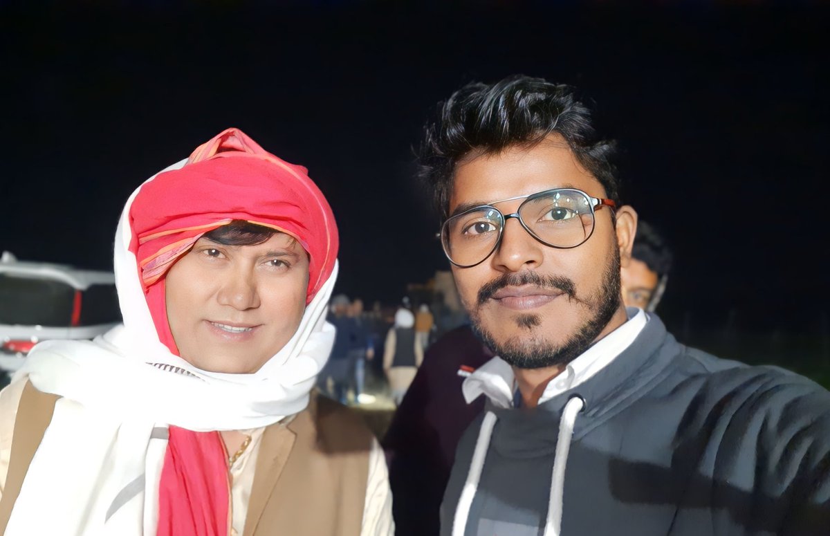 ankitpal_J's tweet photo. वाराणसी में एक कार्यक्रम के दौरान बिरहा जगत के सम्राट @SingerVijaylal जी से मुलाकात हुआ।।
#biraha #bhojpuri https://t.co/ZrxcA6ju66
