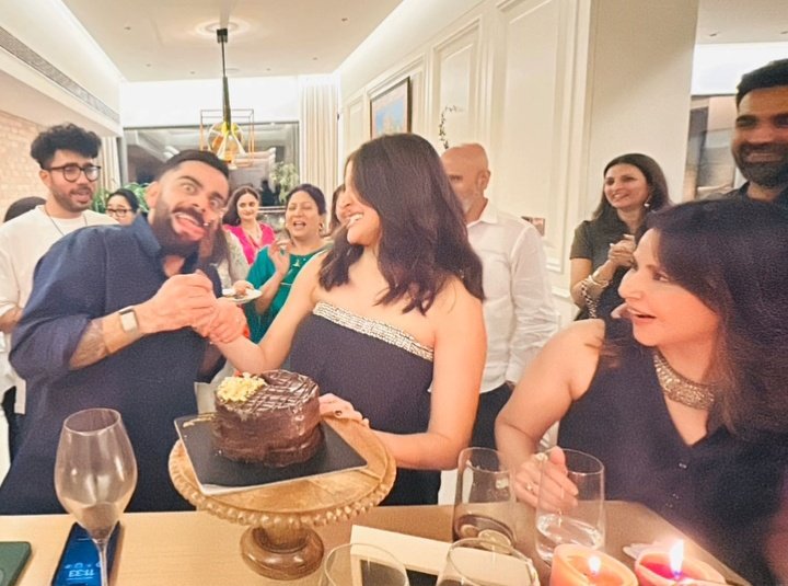 CGNEWSMAN's tweet photo. Virat Kohli and Anushka sharma Anniversary 
celebration 
lovely
( Picture of The Day 👀❤️ ) https://t.co/L96ZC9qp0o