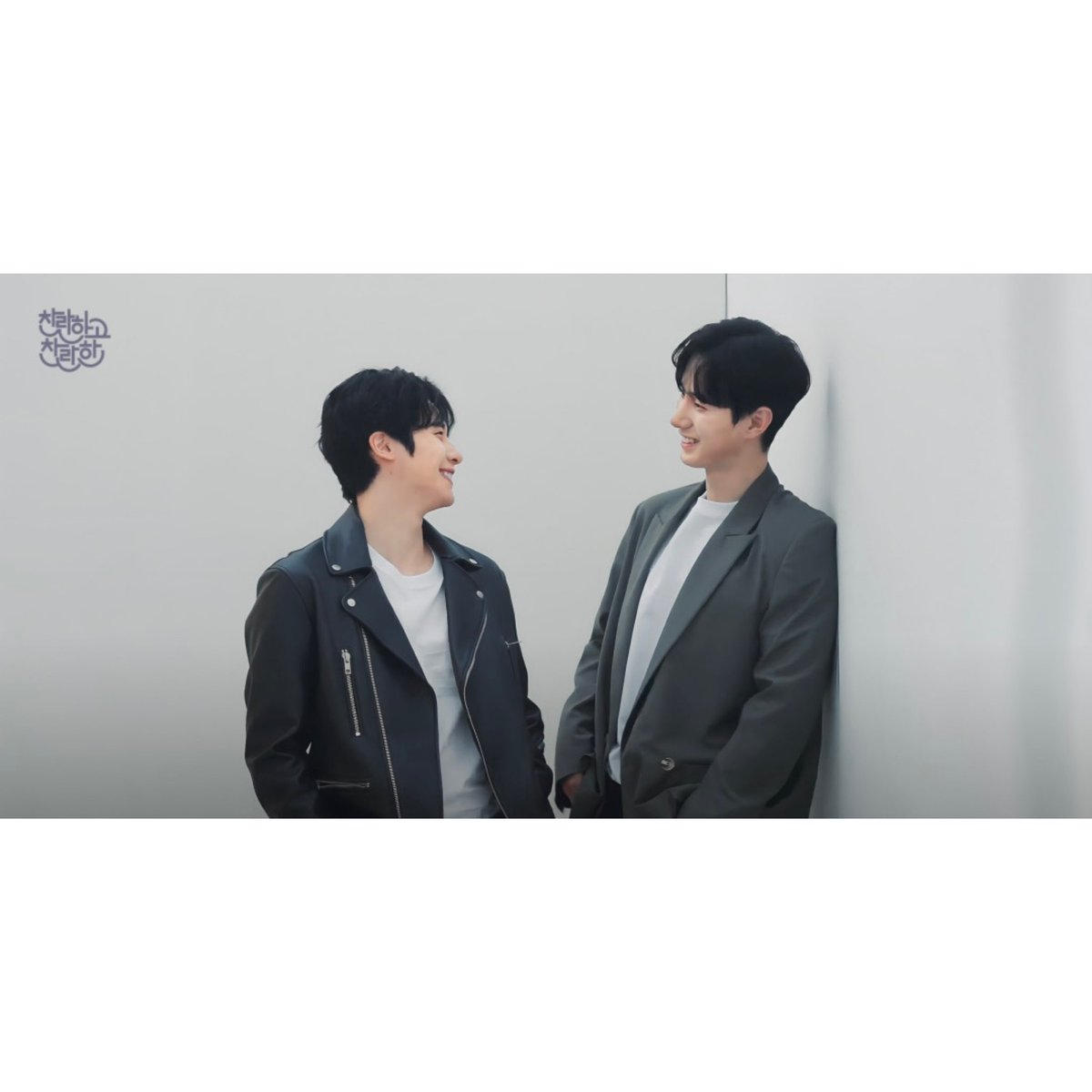 ramstage2023's tweet image. #연극 #찬란하고찬란한
“해피엔딩 이후의 삶 말이야… 
계속 행복할 수 있을까?” 📝

프로필 촬영 비하인드 
영상 페어 스틸컷🌥️

2024.1.19(금) ~ 3.31(일)
JS아트홀

#이승헌 #신우 #이시형