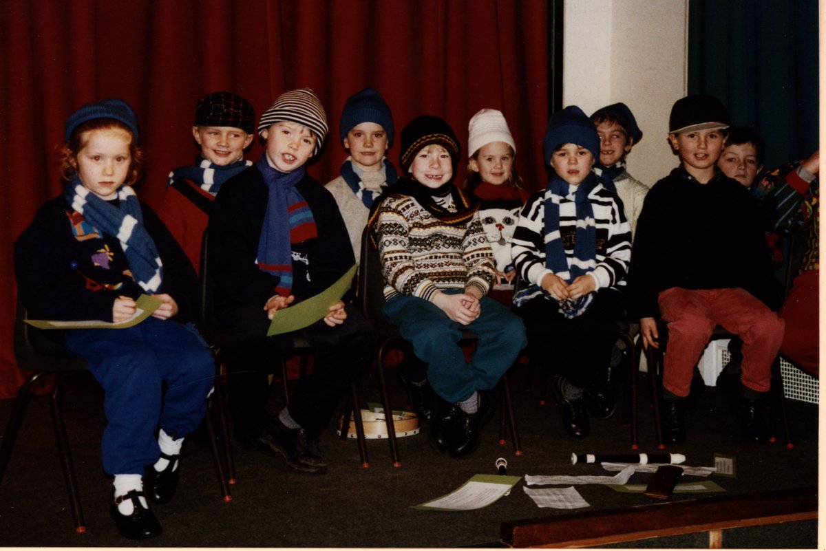 Back to 1995 for these very colourful #CarolSingers #ArchiveAdventCalendar