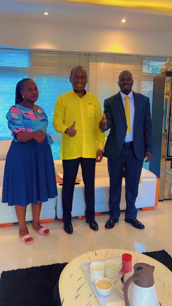 I am exceedingly humbled to receive into the NRM family - Madame NAMATENDE EUNICE the FDC regional MOBILIZER (eastern) she is a very strong woman and a big fish -she is committed to bringing in more into Nrm ⁦@KagutaMuseveni⁩ ⁦@AnitahAmong⁩ @TodwongR⁩