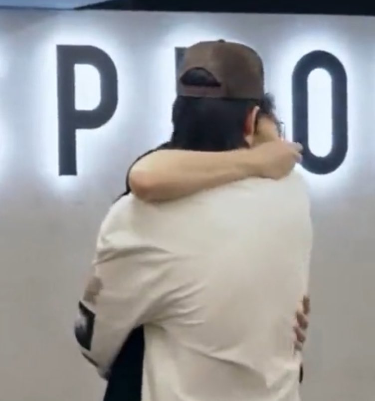 애옹이애옹 🫑🌱🍉 tweet media