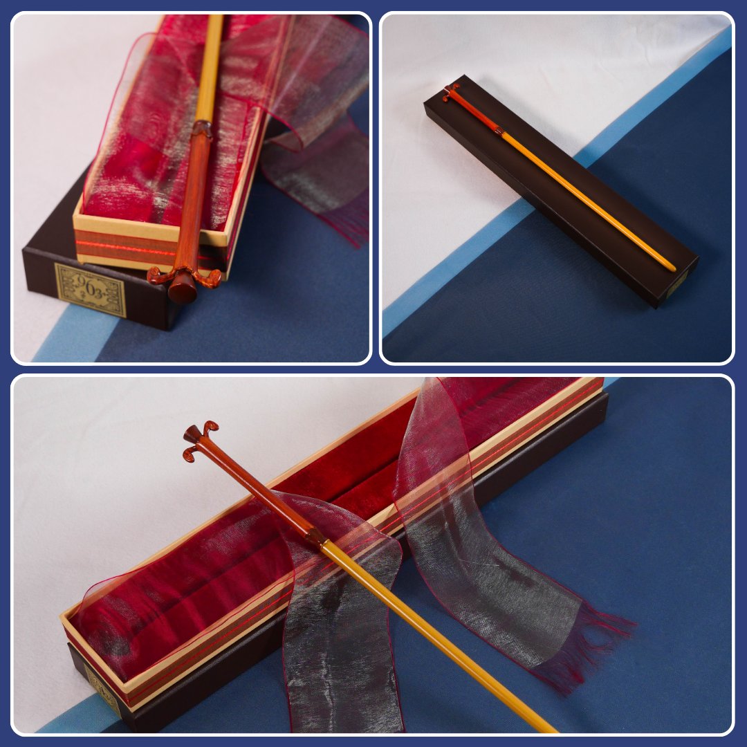 NobleCollFR's tweet image. 🔎 Zoom sur la baguette de Gilderoy Lockhart qui rejoint la gamme Ollivander.   

👩‍🏫 Une note sur 10 pour cette nouvelle baguette magique ?   

#NobleCollectionFrance #NobleCollection #HarryPotter