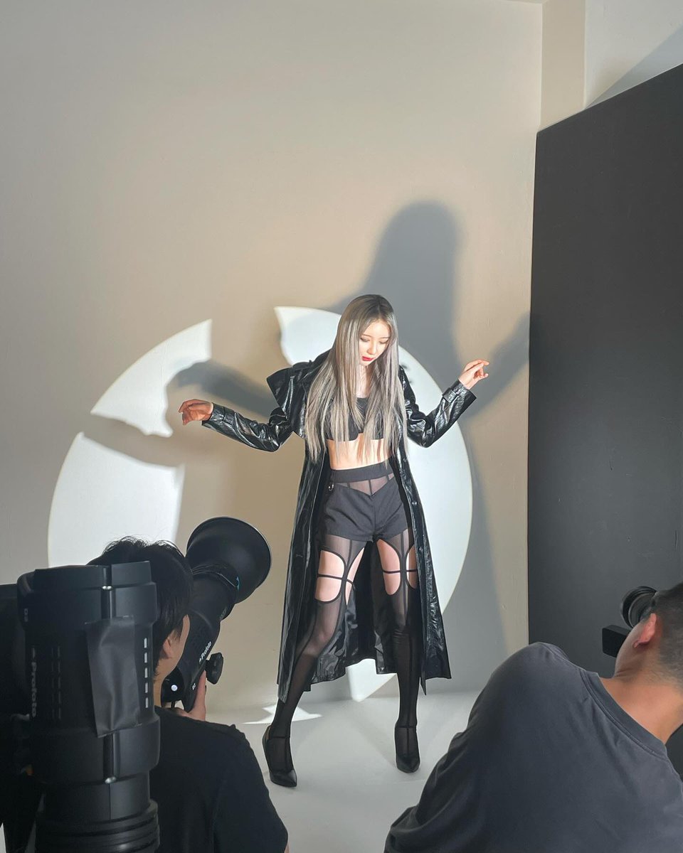 chae03_0111's tweet photo. aaaaaaaaa so sexy,,,,,🤤🤤🤤🤤🤤

#LEECHAEYEON #이채연 #AgentC https://t.co/eOmAQCt3S5