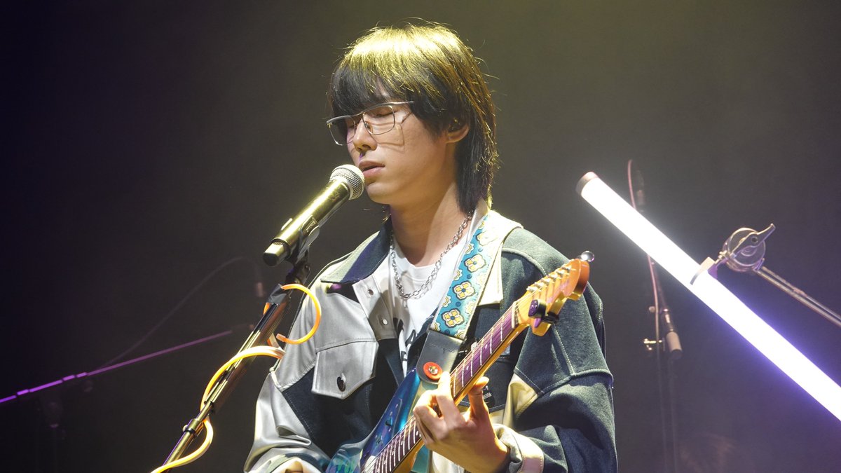 qman_official's tweet photo. 2023.12.10 (SUN)
구만(9.10000) 첫 단독 콘서트 'TIME COSMOS'의 현장 사진을 공개합니다🪐
다음 비행에서 또 만나요💚

#레트로싱어송라이터
#구만 #910000 #qman
#단독콘서트 #timecosmos https://t.co/St3qRzJUOh