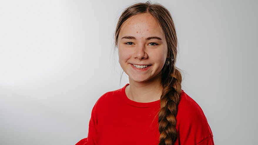 OVGUpresse's tweet image. „Das Pensum kann am Anfang herausfordernd sein, aber es lohnt sich&quot;, sagt Luise Neumann als eine der ersten Studierenden des hochschulübergreifenden Studiengangs #AI_Engineering an der @OVGUpresse. link.ovgu.de/AIStudentin