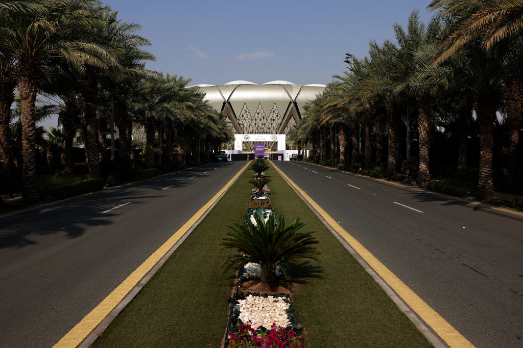 FIFAcom's tweet photo. 📍 Jeddah, Saudi Arabia 

The finishing touches are in place ahead of the FIFA Club World Cup 🏆

The tournament kicks off today, with the host nation representative @ittihad_en facing @AucklandCity_FC. https://t.co/lPCTqlnBSa