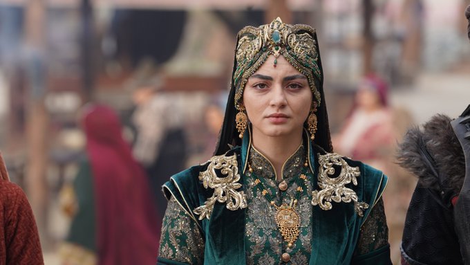 #KuruluşOsman’ın yeni bölümünden, #ÖzgeTörer 😍