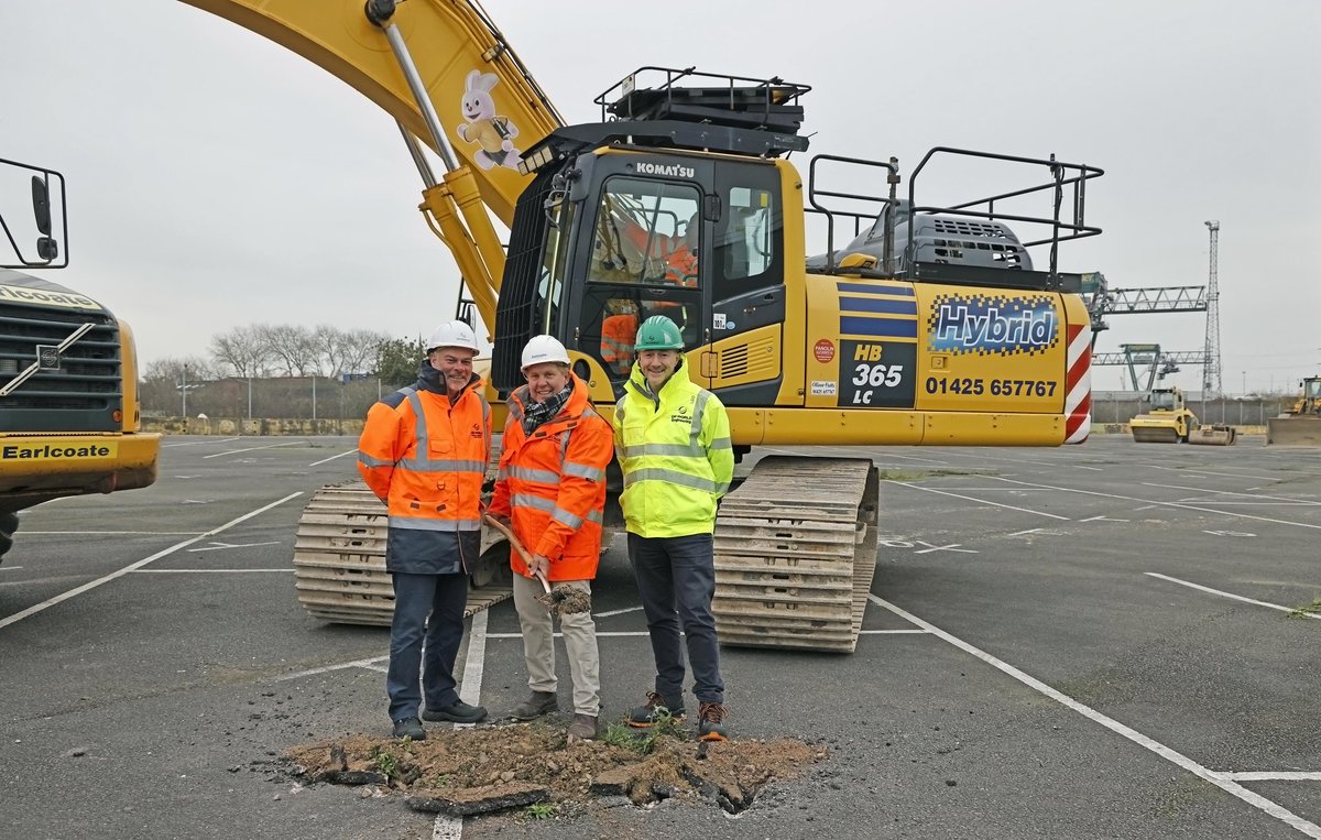 We've broken ground on a new £15m state-of-the-art driver welfare facility at our Southampton logistics hub. Once complete, it will accommodate over 120 lorries and provide amenities, including a restaurant, café, bathrooms, and showers. Read more here: ow.ly/6qbb50QhvT5