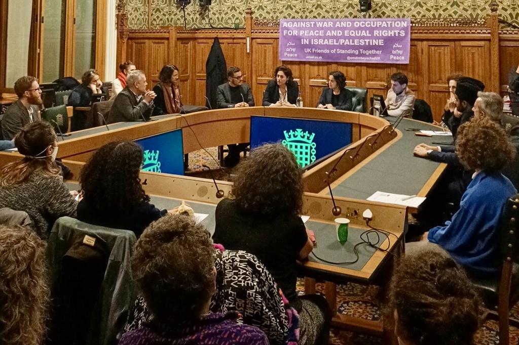 ๐ฃ UK Friends of Standing Together ๐ฃ (@uk_fost) on Twitter photo Huge thanks to all who joined our fantastic launch in Parliament last night with <a href="/DaoodRula/">๐ฃRula Daood ุฑููุง ุฏุงููุฏ ืจืืื ืืืื</a> & <a href="/uriweltmann/">๐ฃUri Weltmann ืืืจื ืืืืืื ุฃูุฑู ููุทู
ุงู</a> from <a href="/omdimbeyachad/">ืขืืืืื ืืืื ููู ู
ุนูุง Standing Together๐ฃ</a> and MPs <a href="/alexsobel/">Alex Sobel MP for Leeds Central and Headingley</a> & <a href="/NadiaWhittomeMP/">Nadia Whittome MP</a>.
The importance of Palestinian-Jewish partnership in the fight for equality and justice has never been greater. Huge thanks to all who joined our fantastic launch in Parliament last night with <a href="/DaoodRula/">๐ฃRula Daood ุฑููุง ุฏุงููุฏ ืจืืื ืืืื</a> & <a href="/uriweltmann/">๐ฃUri Weltmann ืืืจื ืืืืืื ุฃูุฑู ููุทู
ุงู</a> from <a href="/omdimbeyachad/">ืขืืืืื ืืืื ููู ู
ุนูุง Standing Together๐ฃ</a> and MPs <a href="/alexsobel/">Alex Sobel MP for Leeds Central and Headingley</a> & <a href="/NadiaWhittomeMP/">Nadia Whittome MP</a>.
The importance of Palestinian-Jewish partnership in the fight for equality and justice has never been greater.