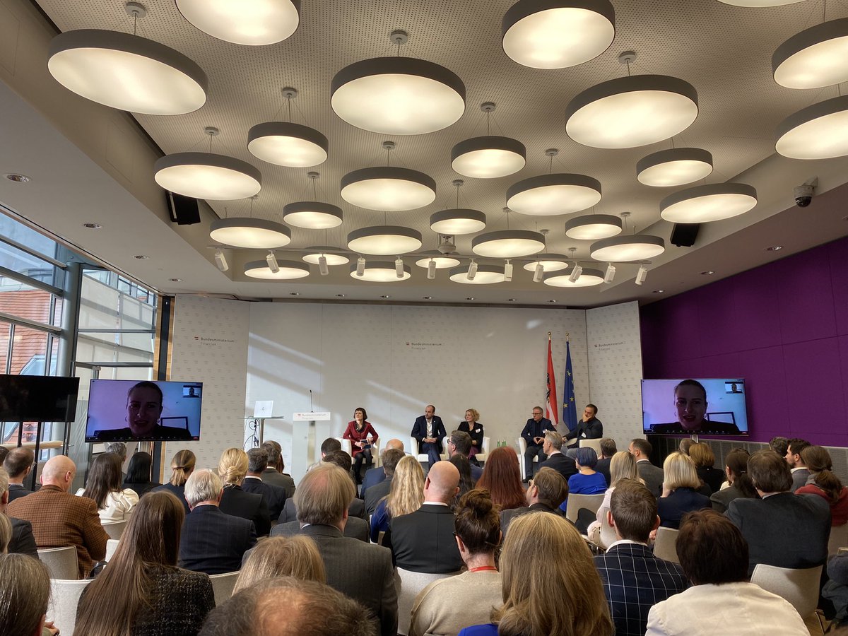 Peter Biegelbauer (@pbiegelbauer) on Twitter photo Staatssekretär Florian Tursky präsentiert die neue #KI Servicestelle bei der #RTR sowie das neue #AI Advisory Board zur Beratung von RTR und Bundesregierung <a href="/SKoeszegi/">Sabine Koeszegi</a> <a href="/ClaraNeppel/">Dr. Clara Neppel</a> <a href="/nikolausf/">Nikolaus Forgó</a> <a href="/Carina1948/">Carina Zehetmaier</a>
#AIEthics #AI Staatssekretär Florian Tursky präsentiert die neue #KI Servicestelle bei der #RTR sowie das neue #AI Advisory Board zur Beratung von RTR und Bundesregierung <a href="/SKoeszegi/">Sabine Koeszegi</a> <a href="/ClaraNeppel/">Dr. Clara Neppel</a> <a href="/nikolausf/">Nikolaus Forgó</a> <a href="/Carina1948/">Carina Zehetmaier</a>
#AIEthics #AI