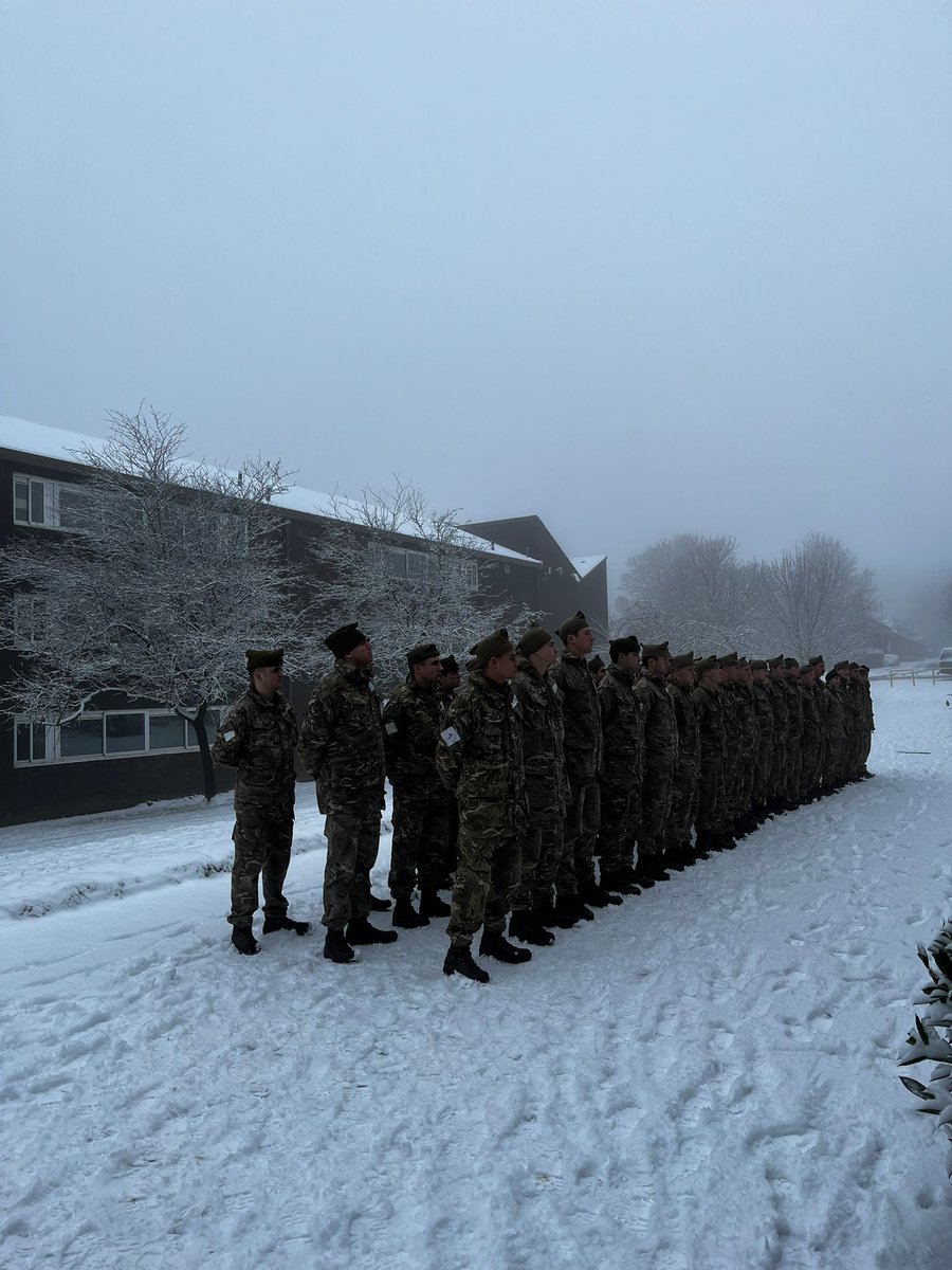 A cold PCAR training weekend at the start of December for some of the Squadron's members. Can you demonstrate this level of commitment in order to pass P-Company? These lads finish work at 5pm on a Friday and then head off for a weekend like this, rain or shine, (or snow). 💪🇬🇧