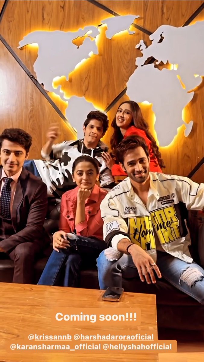 Hey @GossipsTv what project are #HellyShah #RohanMehra #KaranSharma #KrisannB #HarshadArora doing the poster shoot for here. Can we get the details????