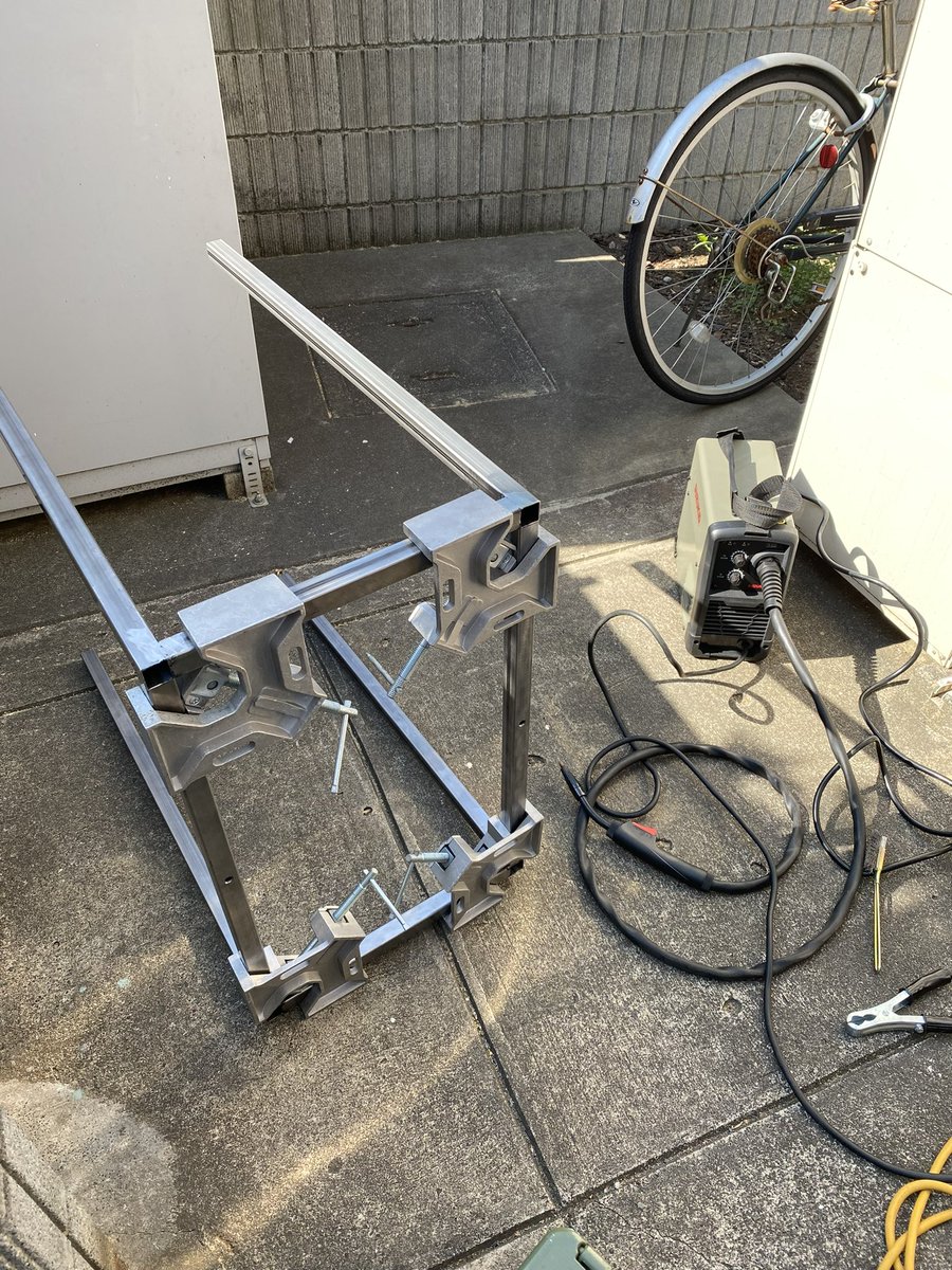 azminming's tweet photo. @wastelandersDIY 最近の半自動溶接機は100V機でも結構使えますよ〜😁 https://t.co/ox8qXQe1qh