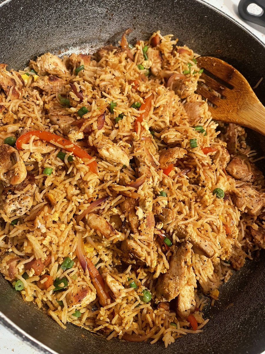 A_forAbii's tweet photo. #ChefAB era 😎🥰 

Chicken Chow mein 
Chicken rice
High protein low fat cheese cake 
Chicken Biriyani https://t.co/Tz959lFCzo