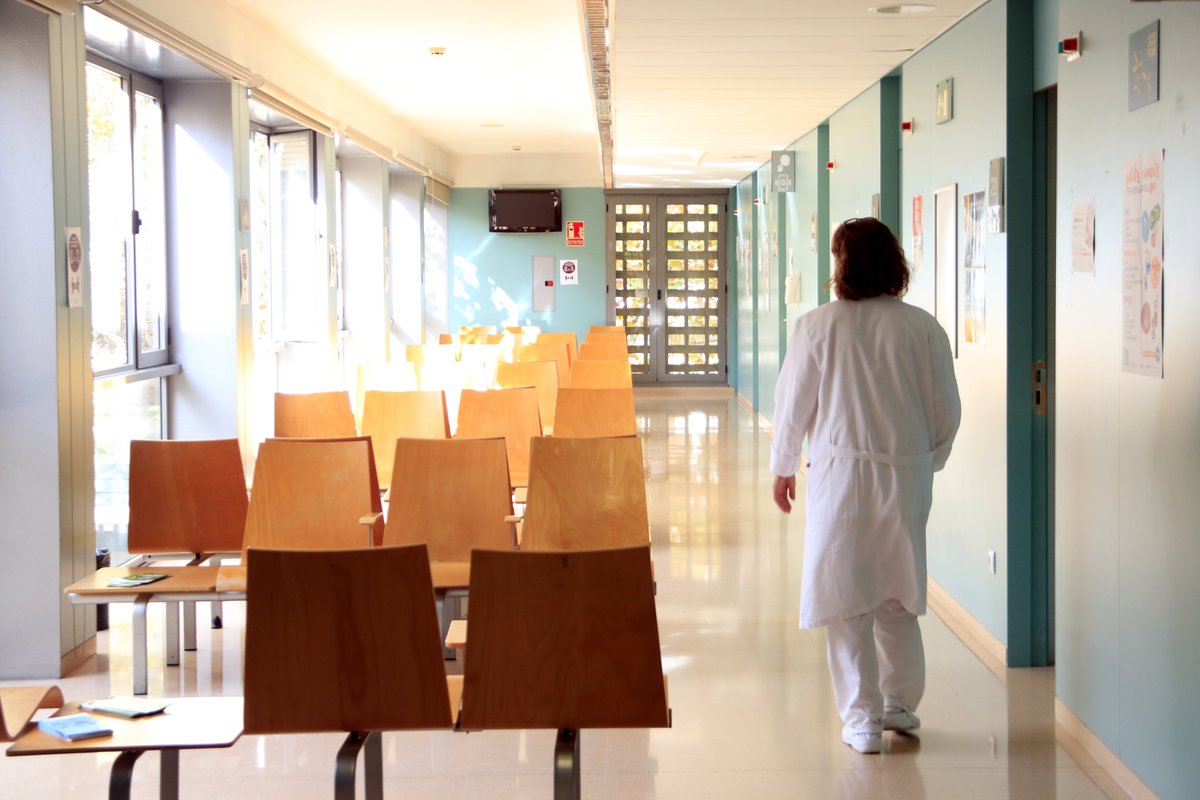El personal d'infermeria comença avui una vaga indefinida ccma.cat/324/el-persona…