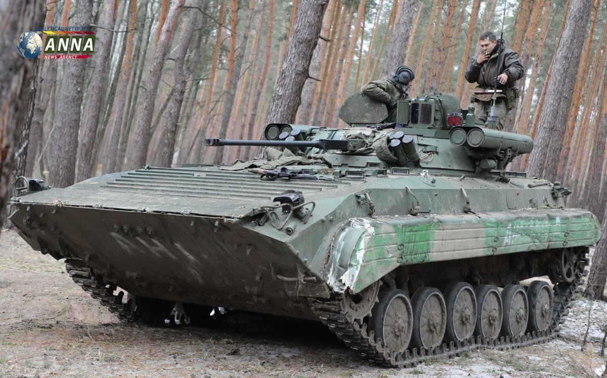 TheGreyPatriot_'s tweet photo. 🇷🇺 BMP-2M with Berezhok combat module somewhere in SVO zone in ukraine. Today.
#Russia #Russian #Russians #Today #SVO #BMP #BMP2 #BMP2M #APC #IFV #Army #Military #ATGM https://t.co/EK2RyRRWsF