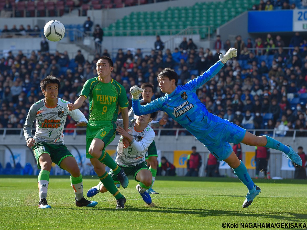 gekisaka's tweet photo. GK佐藤史騎がJ2熊本内定!! 青森山田高、東海大で日本一経験「命懸けでゴールを守ります」
https://t.co/3vLPRbmnhA
#ゲキサカ #Ｊリーグ #サッカー https://t.co/C0Yxk6Mgwa