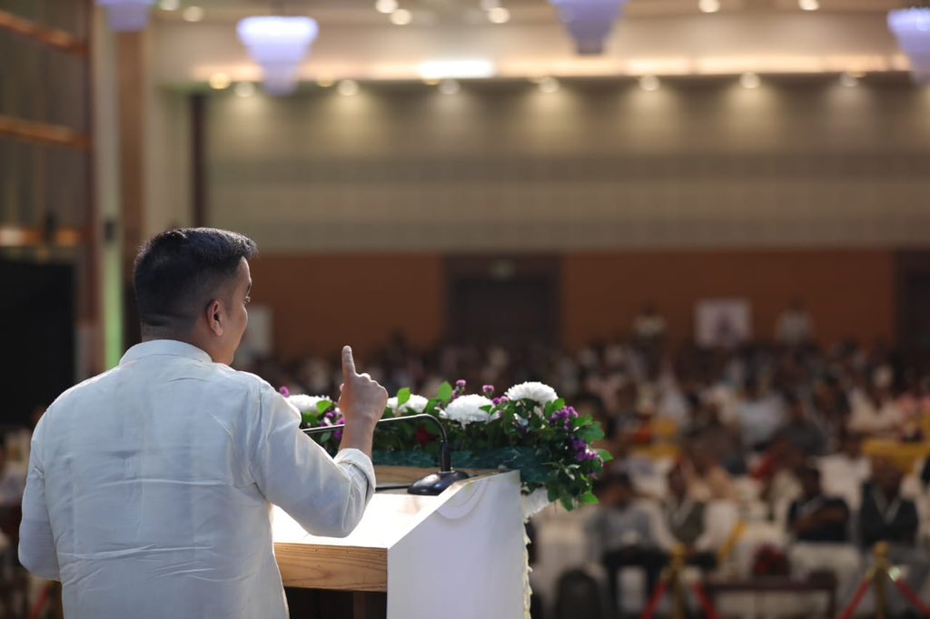 sanghaviharsh's tweet photo. The Pre-Vibrant Summit on Gems and Jewellery centered around the theme "Jewellery, Gemstones, and Gujarat: Renaissance for Radiant Bharat."

It was great to attend the event which brought together industry leaders, experts, and enthusiasts to explore the pivotal role of Gujarat in the resurgence of the gem and jewellery sector. 

The summit served as a platform for networking, knowledge exchange, and fostering collaboration within the vibrant landscape of India's gem and jewellery industry.