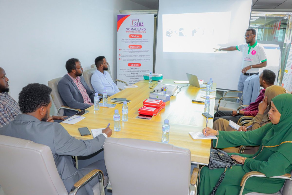 sbankingasc's tweet photo. Empowering our banking community! Recently held First Aid Training at SLBA for our member banks ensures a safer and more prepared environment. Equipping them with essential skills to handle emergencies effectively. Together, we prioritize safety #FirstAidTraining 
#SafetyFirst https://t.co/jCCWOkAzoU