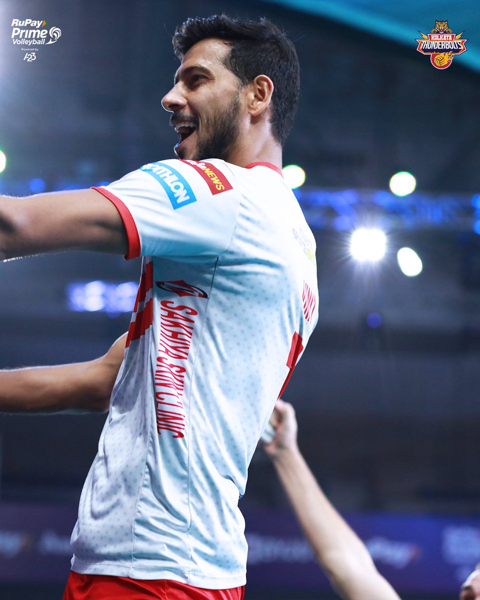 KolThunderBolts's tweet photo. There is no bigger joy than having Vinit Kumar in our side. 💪

Here's a post celebrating all his contributions to our success! 🙏

#VinitKumar #KolkataThunderbolts #KhelbeBanglaJitbeBangla #PVL #PVLSeason3 #PrimeVolleyballLeague #AsliVolleyball #Retained #Auction https://t.co/igkzi4OXxQ