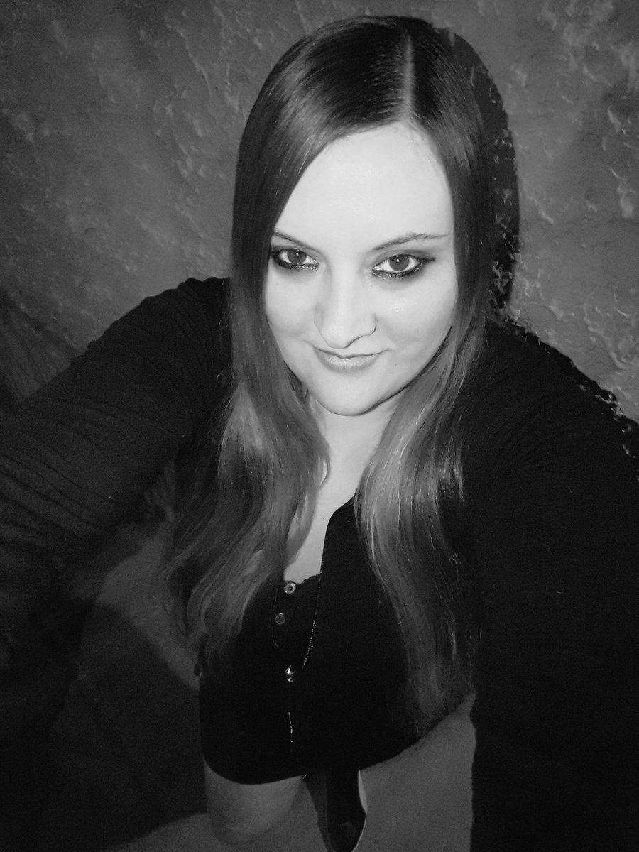 @Cecyfnbrazilskr <a href="/Ani091218/">Ani🇦🇷🪄⚽☆☆☆</a> <a href="/Lachica_que_soy/">La chica que soy</a> <a href="/WarriorDaih/">⚔️ Luniᵗ𝘈⚔️</a> @La_Chunguita77 Gracias mi linda @Cecyfnbrazilskr 
Aquí va mi foto en blanco y negro