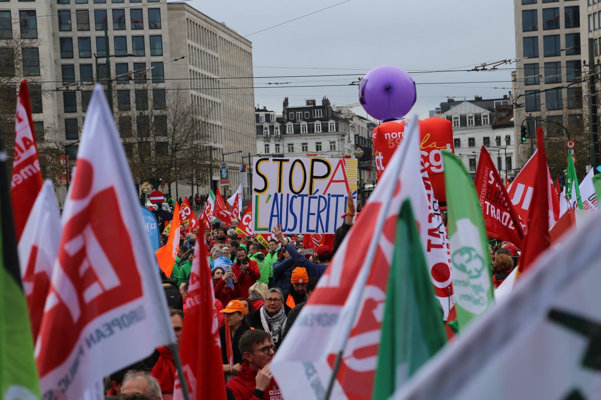 EPSUnions's tweet image. 📍We've touched down at the meeting point in #Brussels, ready to kick off the demo!

📷 We'll be live-tweeting throughout the event, sharing pictures that capture the impressive strength of public service workers.

Stay tuned for updates!

#TogetherAgainstAusterity