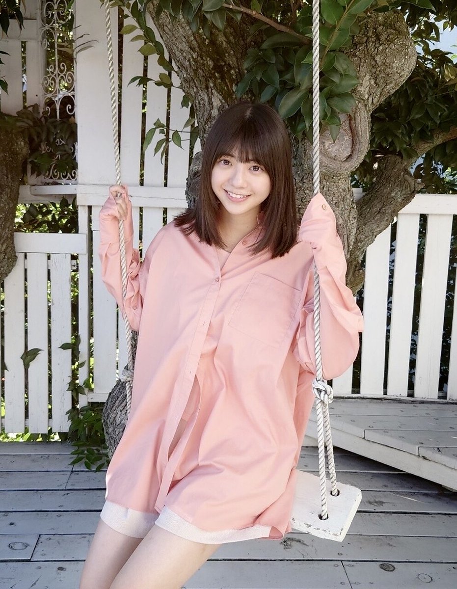 nogizaka46's tweet photo. 【ブログ更新 冨里奈央】 週刊プレイボーイ 冨里奈央 https://t.co/aEYaXXyoJS https://t.co/RI0Gwd5y9J