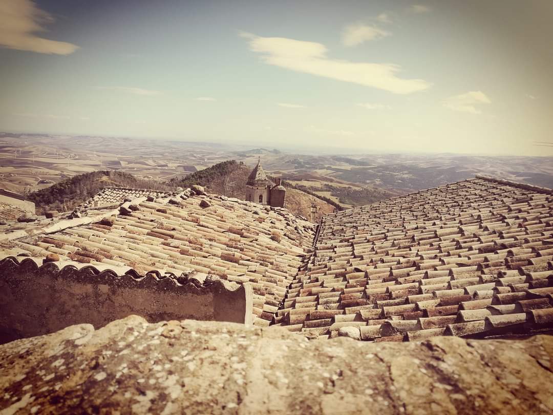 Toccare il cielo con un dito...
Dal tetto di #Puglia, Sant' Agata 

#montidauni