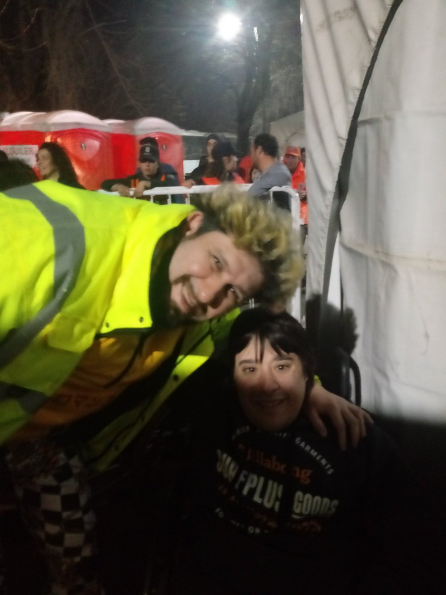 <a href="/Anyu912/">Mariángeles</a> muy divertido <a href="/redespiertostv/">Re Despiertos TN</a> con:mi amiga <a href="/Martinikamusic/">MARTINIKA</a> (de <a href="/altogrado_music/">Alto Grado - Reggae Rock</a>) y la participación de mi amigo <a href="/gastonbernardou/">gaston bernardou</a> (a quien vi en 2019 cuando <a href="/LADecadentes/">Los Autenticos Decadentes</a> vino a #LaFiestaDelSalame de mi ciudad y lo escucho en #EnciendanLosParlantes) chicos! desde Mercedes