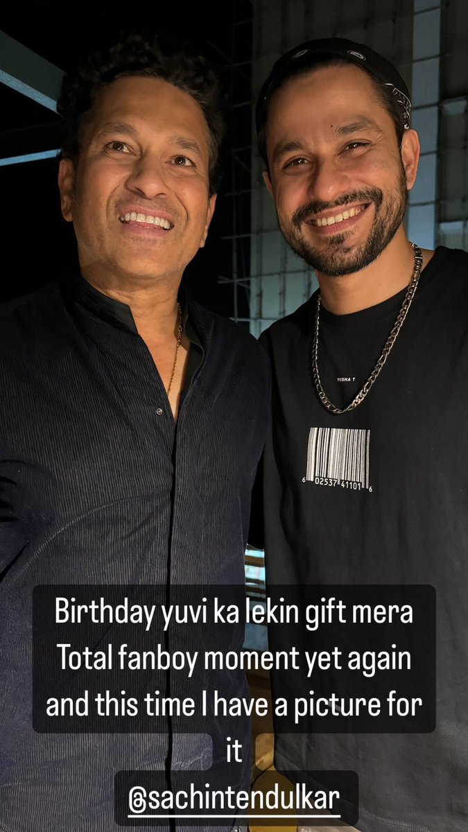PuneTimesOnline's tweet photo. Glimpses from @YUVSTRONG12 ‘s 42nd birthday celebration; where @kunalkemmu also had a fan moment with @sachin_rt 

#YuvrajSingh #SachinTendulkar #KunalKemmu #NehaDhupia #HBDYuvrajSingh #HappyBirthdayYuvrajSingh #HappyBirthdayYuvi https://t.co/PWLAWQsjwm