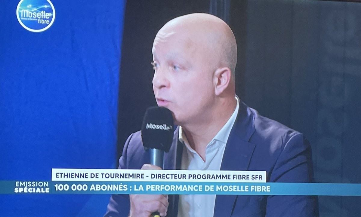 🥳 <a href="/MoselleFibre/">Moselle Fibre</a> célèbre le 100 000eme abonnés sur son #reseau #fibre #ftth au <a href="/FCMetz/">FC Metz ☨</a> 
👉 <a href="/SFR/">SFR</a> propose ses offres sur ce réseau distribuées notamment dans ses 9 boutiques mosellanes