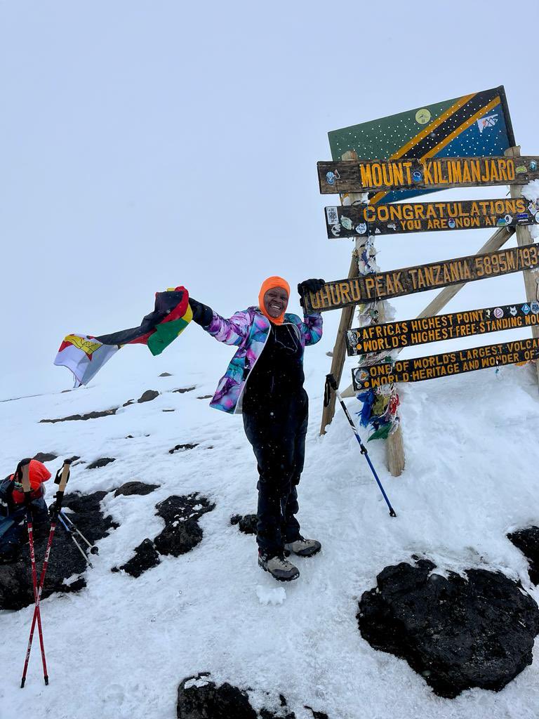FinLitBae's tweet photo. I am lying horizontal in bed, reflecting on the fact that I summited the two highest African mountains in one year; both times in challenging weather. 

I really am the girl I think I am; and all things are possible! 

#carpediem #kurarama
#healthwealthhappiness 
#mukundamaraire https://t.co/sypQENyxbJ