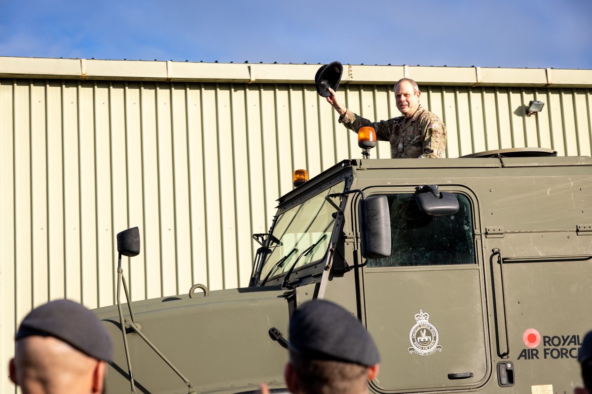 The 11th of December marked the last day in uniform for WO Neil Dodge, and the end of 37 years’ service in the RAF. He spent 3 years on the Wing as WO Eng. Everyone at TSW wishes WO Dodge and his family all the best for the future. Thank you for your service @RAFSC_TSWAssn