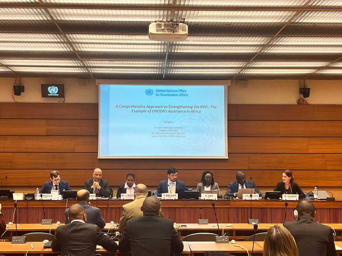 It was a pleasure to moderate our panel on @UN_Disarmament assistance to African States on strengthening #1972BWC implementation on the sidelines of the #BWCWG meeting. Very interesting interventions from our 🇧🇼🇨🇲🇲🇱🇲🇦 panelists, particularly on national implementation challenges.