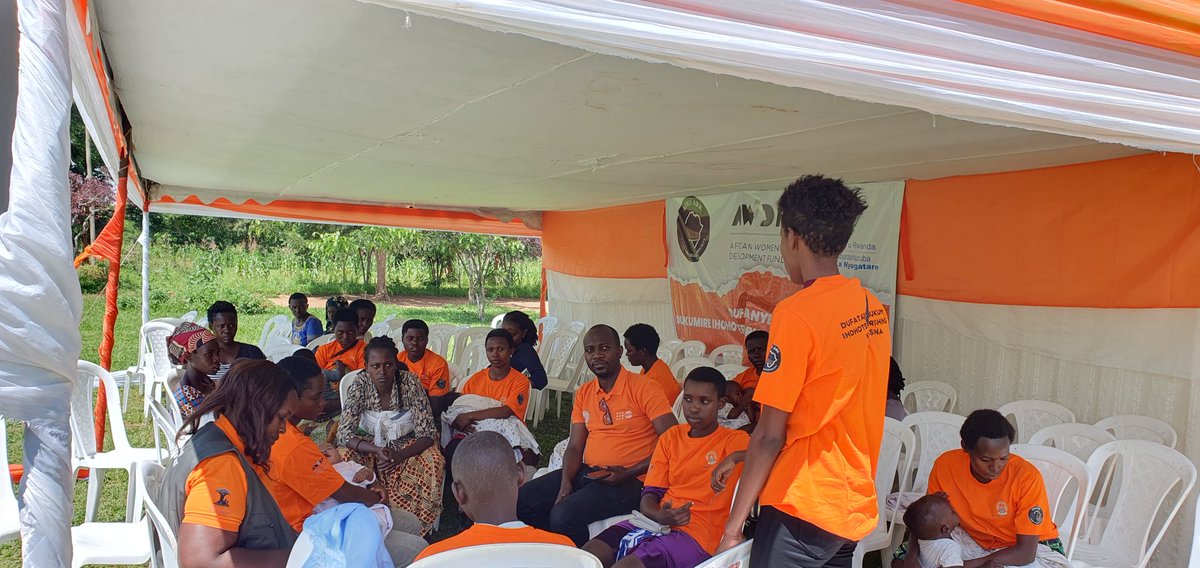 Joined by @RwandaGender in partnership with @NyagatareDistr with the support of our partners, this Sunday and Yesterday, We conducted Mobile GBV Clinics in @MusheriS & @KarangaziSector respectively. This campaign will be conducted in 5 sectors in @NyagatareDistr #16DaysOfActivism