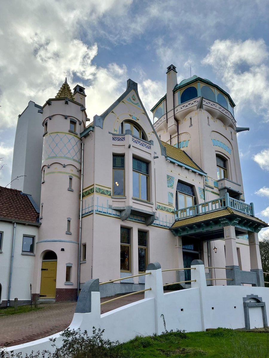 Gaudi in de Nijmeegse bossen? De restauratie van Jachtslot Mookerheide vordert!